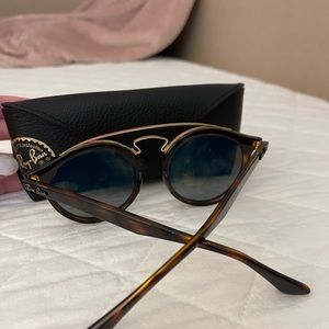 Womenswear ray bans